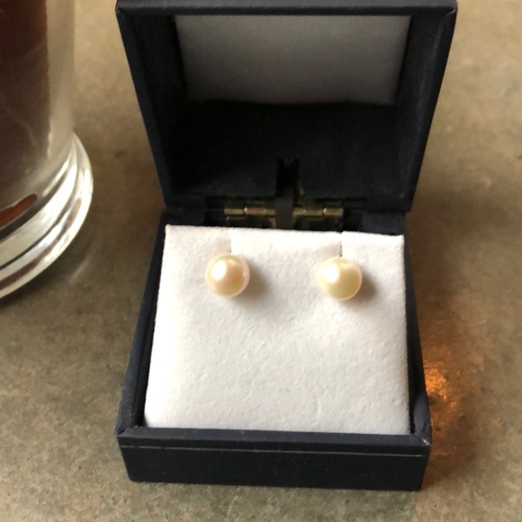 Jewelry - Pearl & 14kt Earrings